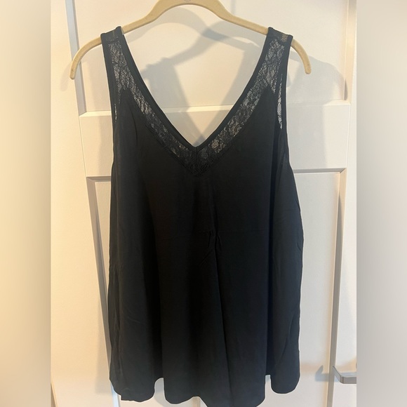 Torrid Black Lace Inset Tank - Picture 1 of 4